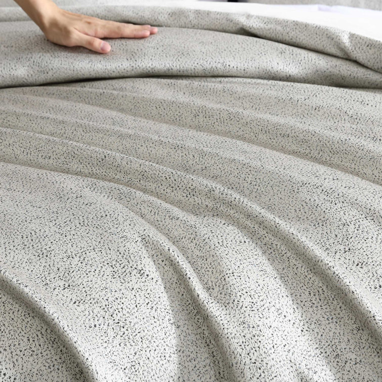 Gray Organic Cotton Queen Comforter Set with Reversible Design