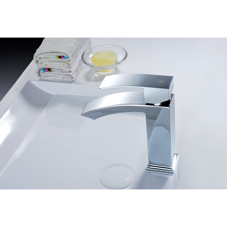 Polished Chrome Single-Handle Bathroom Faucet with Drain Assembly