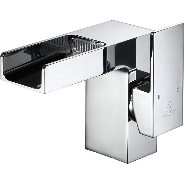 Polished Chrome Single-Handle Bathroom Faucet with Drain Assembly