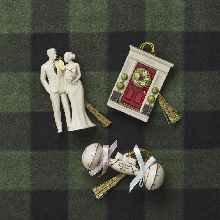 Elegant Porcelain Bride & Groom Ornament with Gold Accents