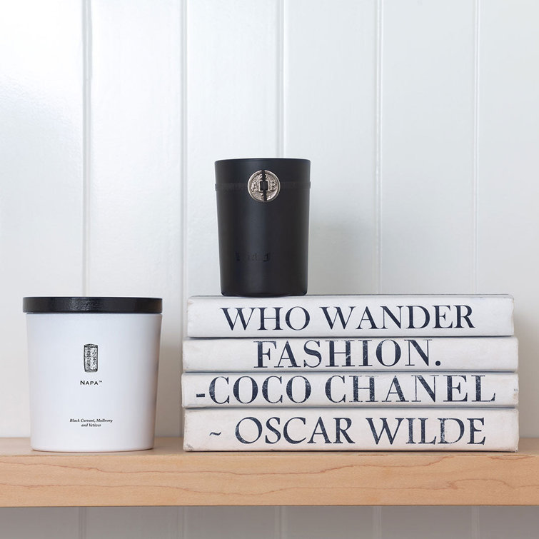 Black Currant and Mulberry Scented Soy Candle with Wooden Lid