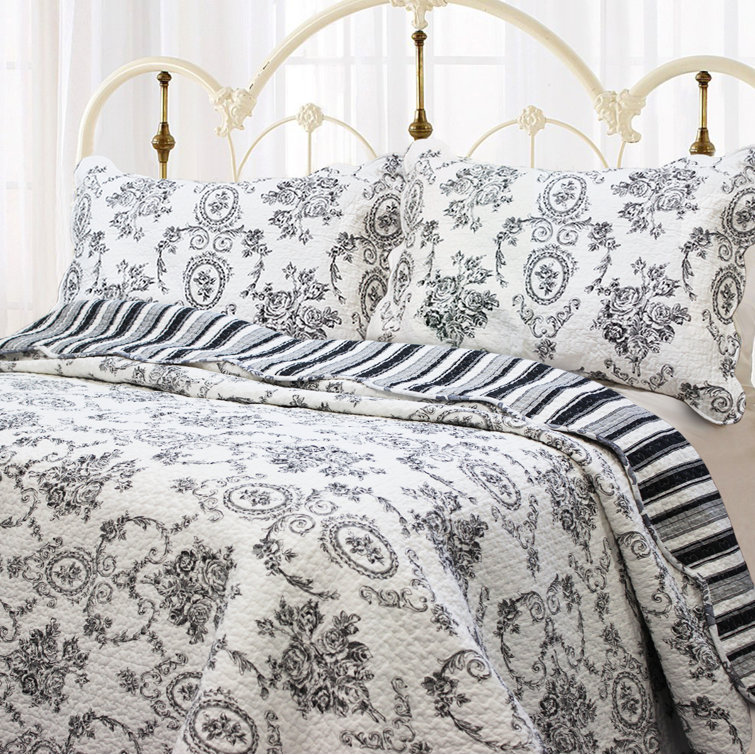 Black and White Cotton Full Quilt Set