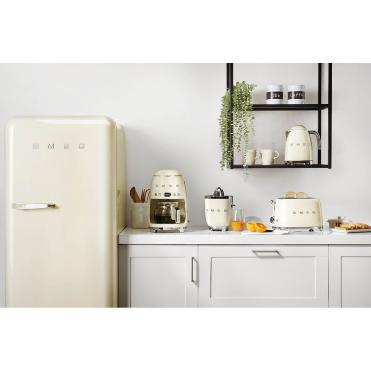 Cream Retro Style 10-Cup Drip Coffee Machine with Glass Carafe