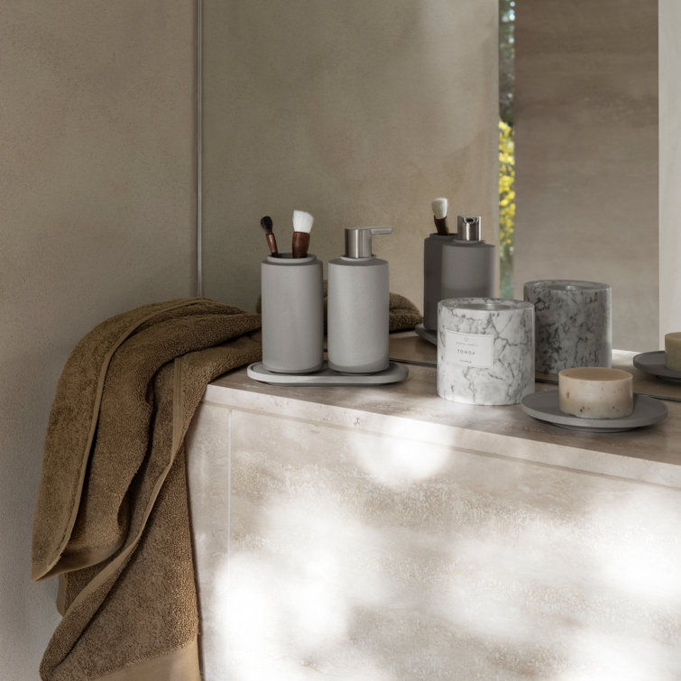 Small Gray Marble Soy Scented Candle with Citrus Fragrance