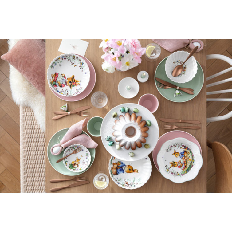 Elegant White Ceramic Pedestal Cake Plate