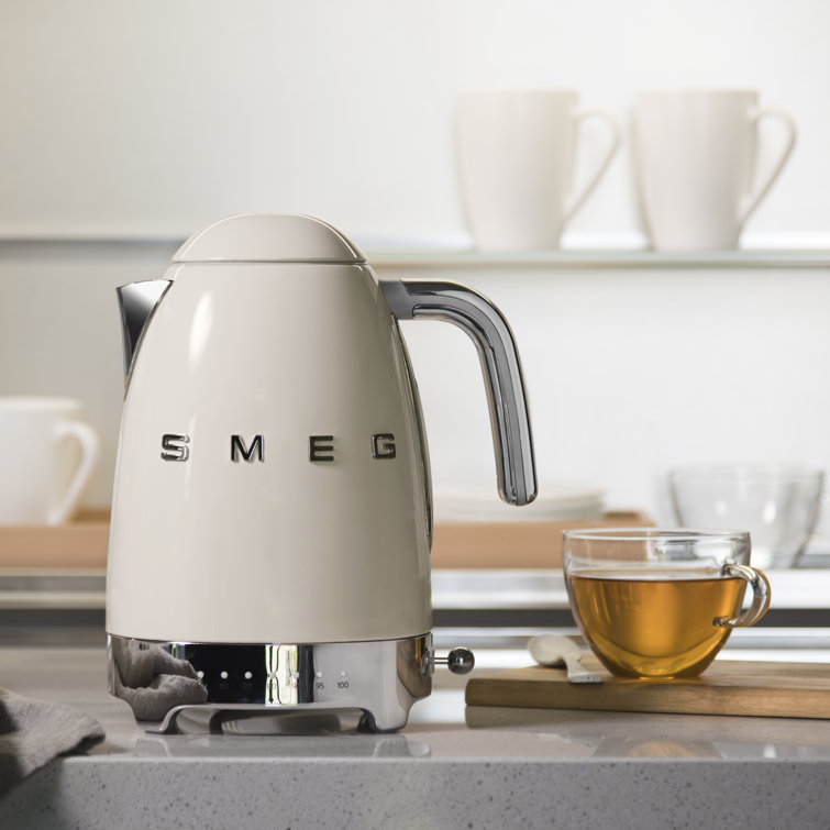 Smeg 50's Retro Style Stainless Steel Electric Kettle