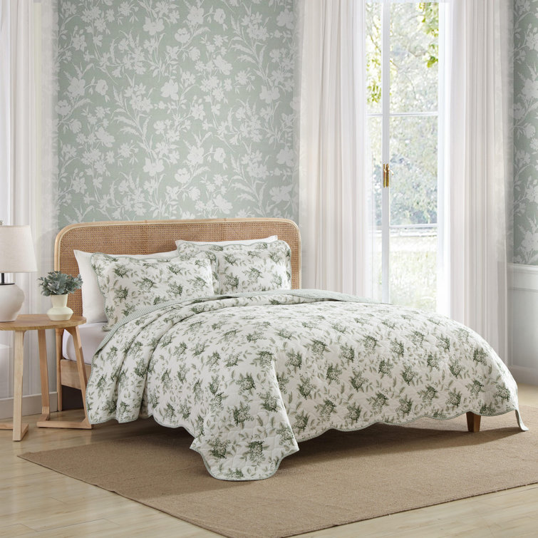 White and Green Cotton Twin Reversible Quilt Set