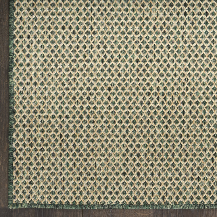 Courtyard Green and Beige Geometric Synthetic Indoor/Outdoor Rug