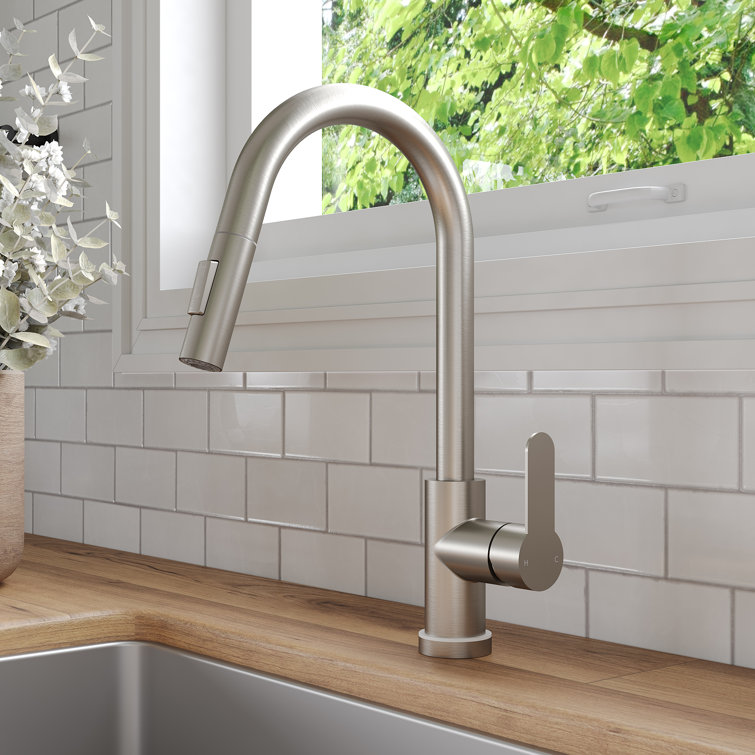 Brushed Nickel Single Handle Kitchen Faucet with Pull-Out Spray