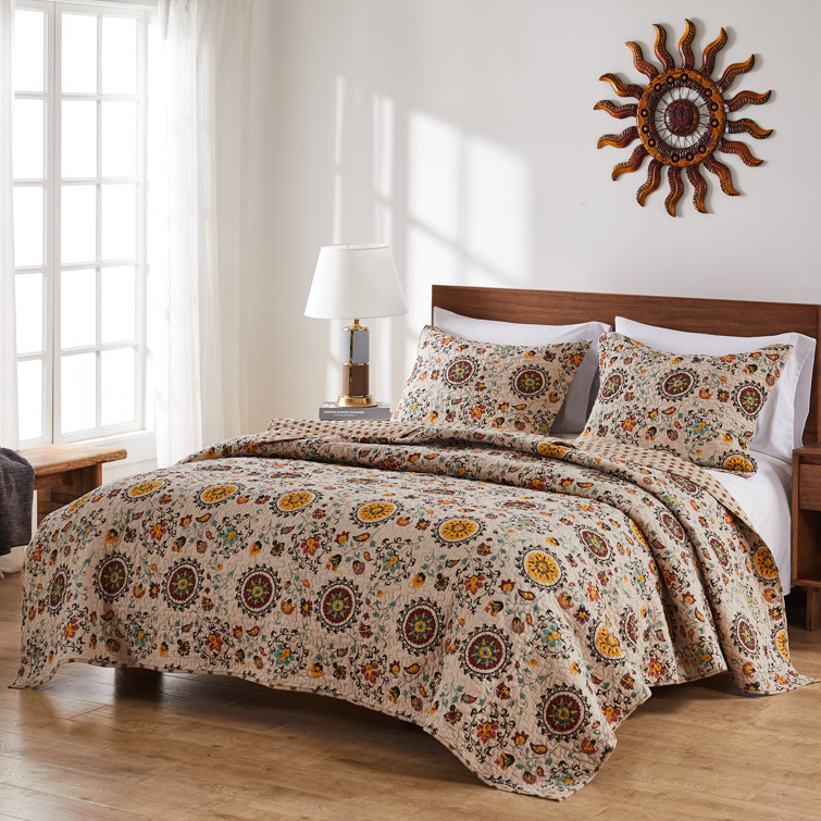 Full Brown Cotton Reversible Quilt Set with Floral Crests