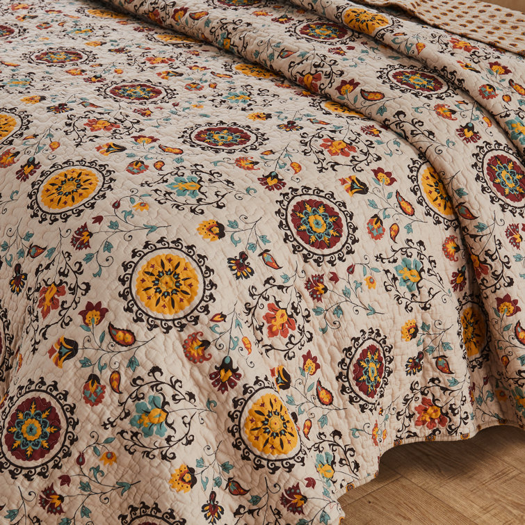 Full Brown Cotton Reversible Quilt Set with Floral Crests