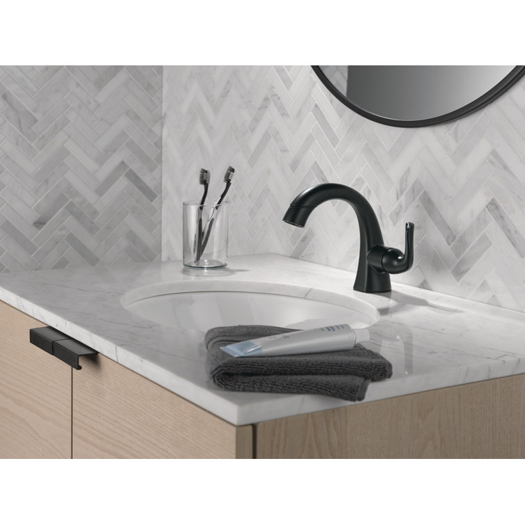 Matte Black Single Hole Pull-Down Bathroom Faucet