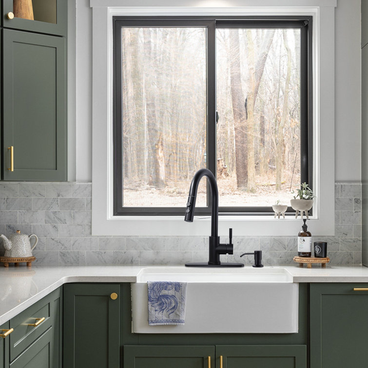 Matte Black Stainless Steel Single Handle Pull Down Kitchen Faucet