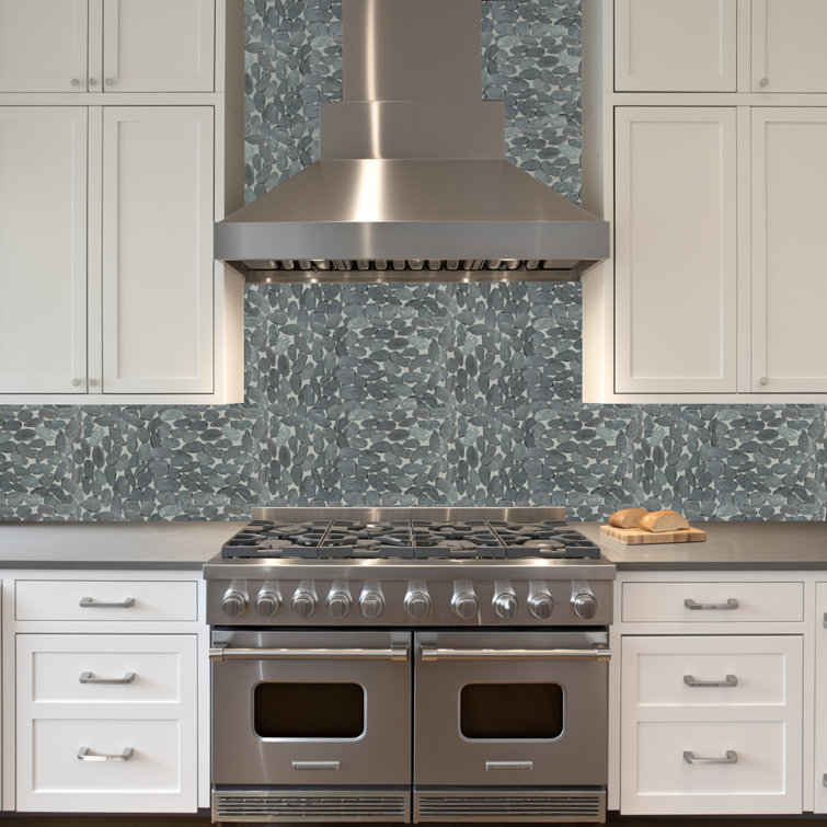 StoneCreek Grey Natural Pebble Mosaic Tile for Indoor/Outdoor Use