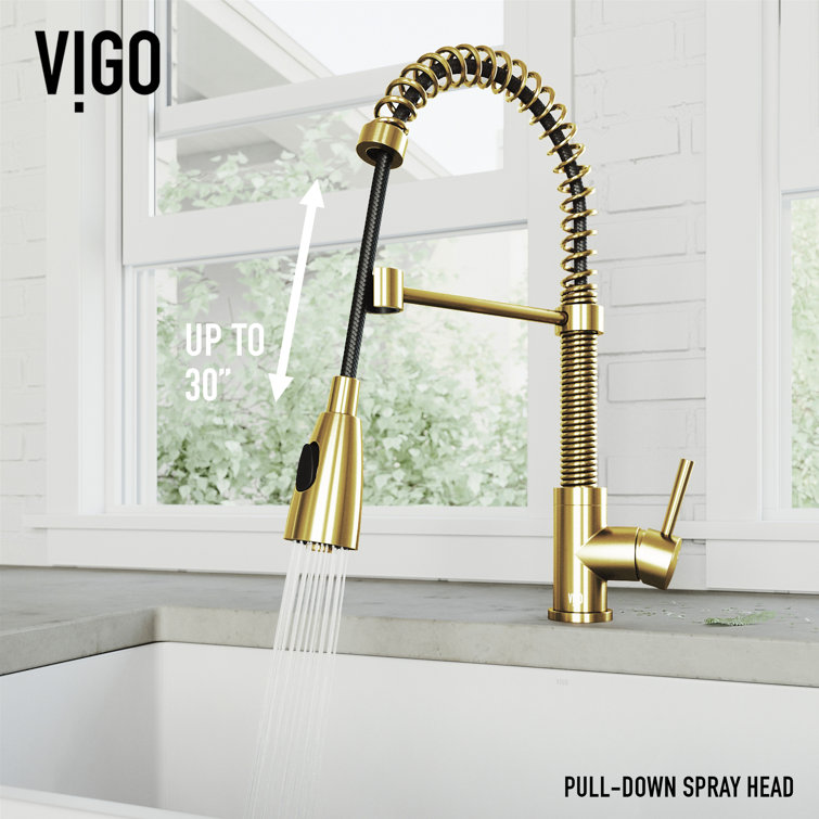 Elegant Matte Gold Pull-Down Kitchen Faucet with 360° Swivel Spout