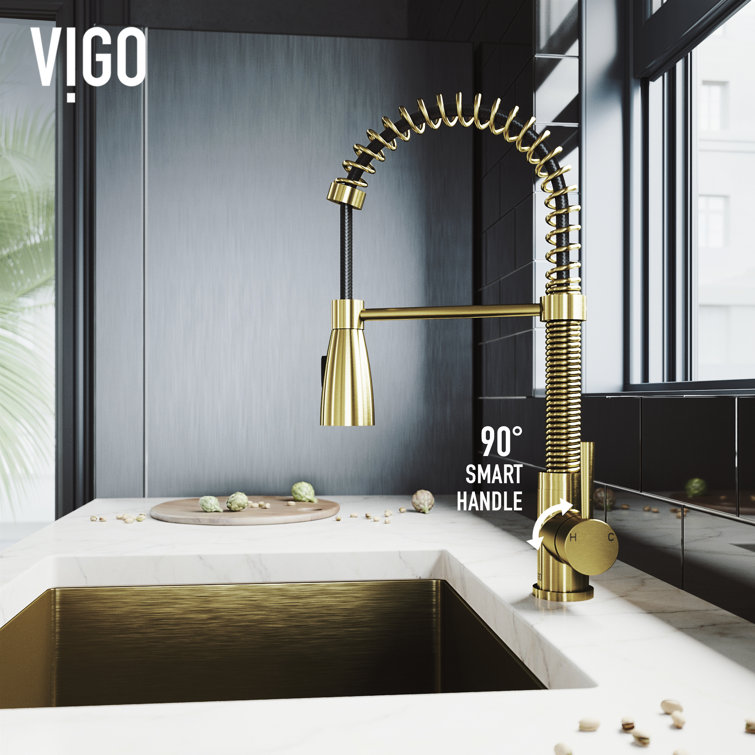 Elegant Matte Gold Pull-Down Kitchen Faucet with 360° Swivel Spout