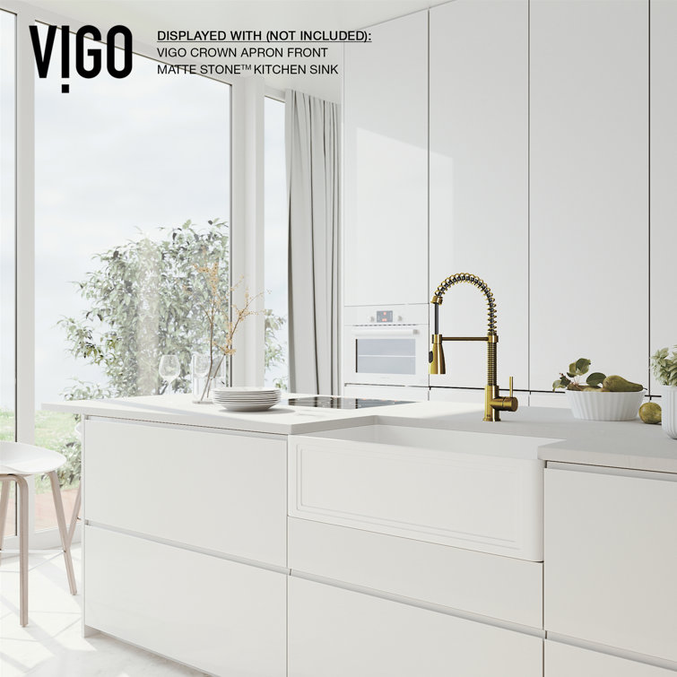 Elegant Matte Gold Pull-Down Kitchen Faucet with 360° Swivel Spout