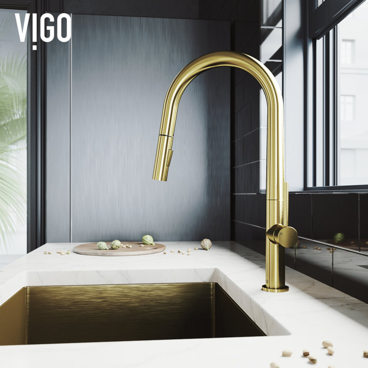 Matte Gold Single Handle Pull-Down Kitchen Faucet with Spray