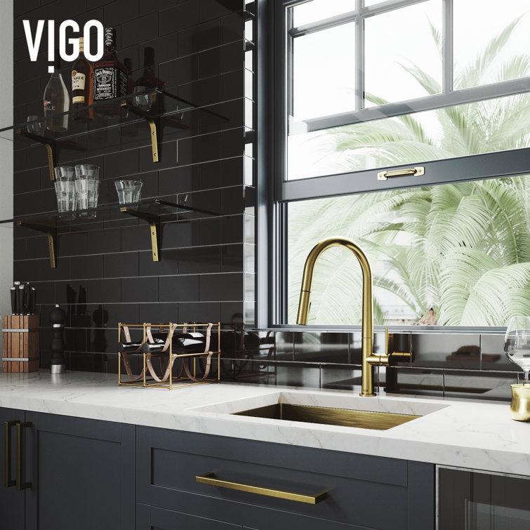 Matte Gold Single Handle Pull-Down Kitchen Faucet with Spray