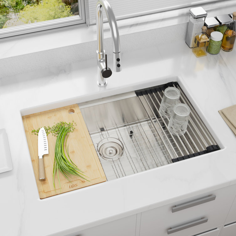 32'' Stainless Steel Undermount Single Bowl Kitchen Sink with Accessories