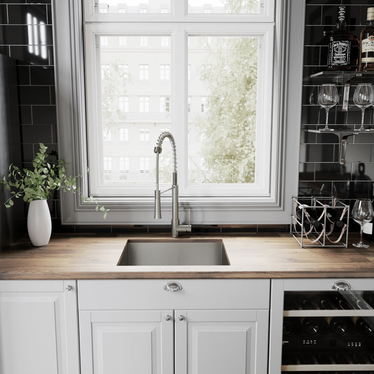 Stainless Steel Modern Pull-Down Kitchen Faucet with Brass Handle
