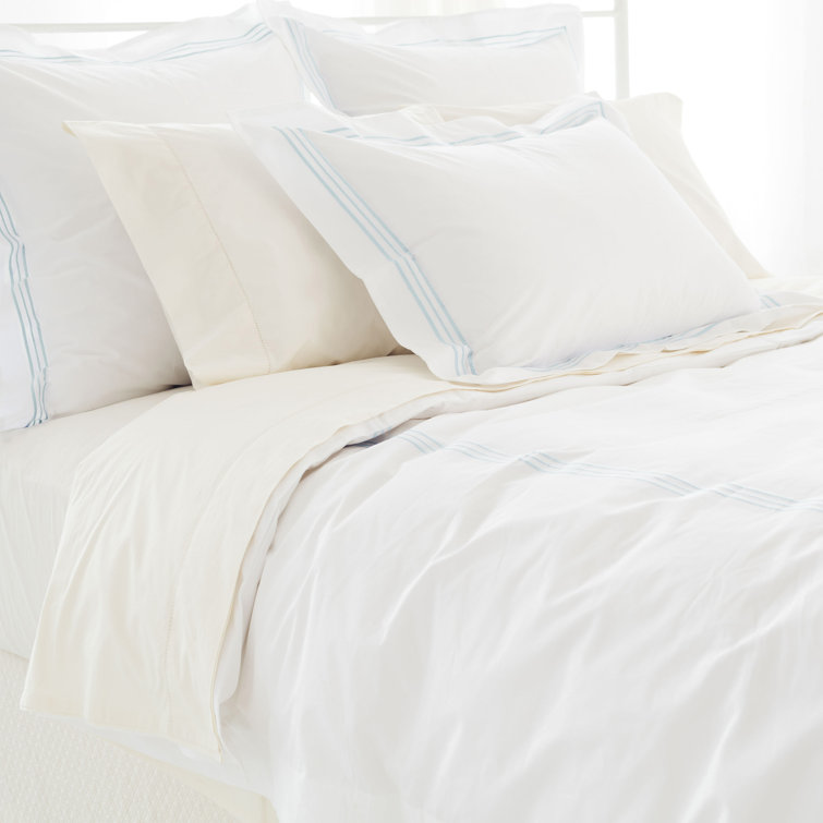 King Size Fuchsia Cotton Duvet Cover with Button Closure