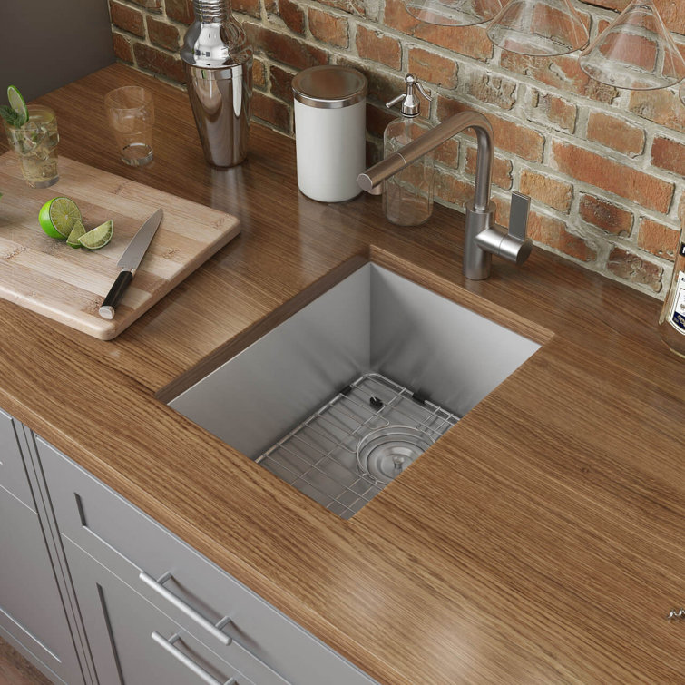Ruvati 14-inch Brushed Stainless Steel Undermount Bar Prep Sink