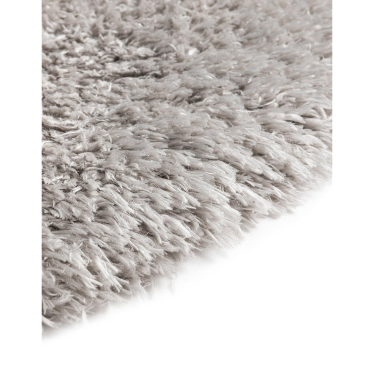 Silver Screen Oval 4' x 6' Shag Synthetic Rug