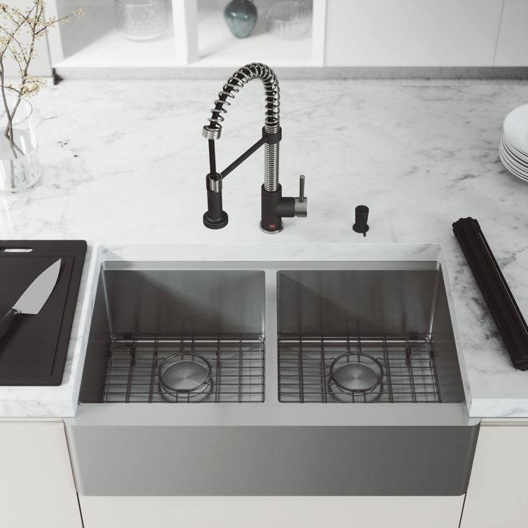 Oxford 33" Stainless Steel Double Bowl Farmhouse Kitchen Sink
