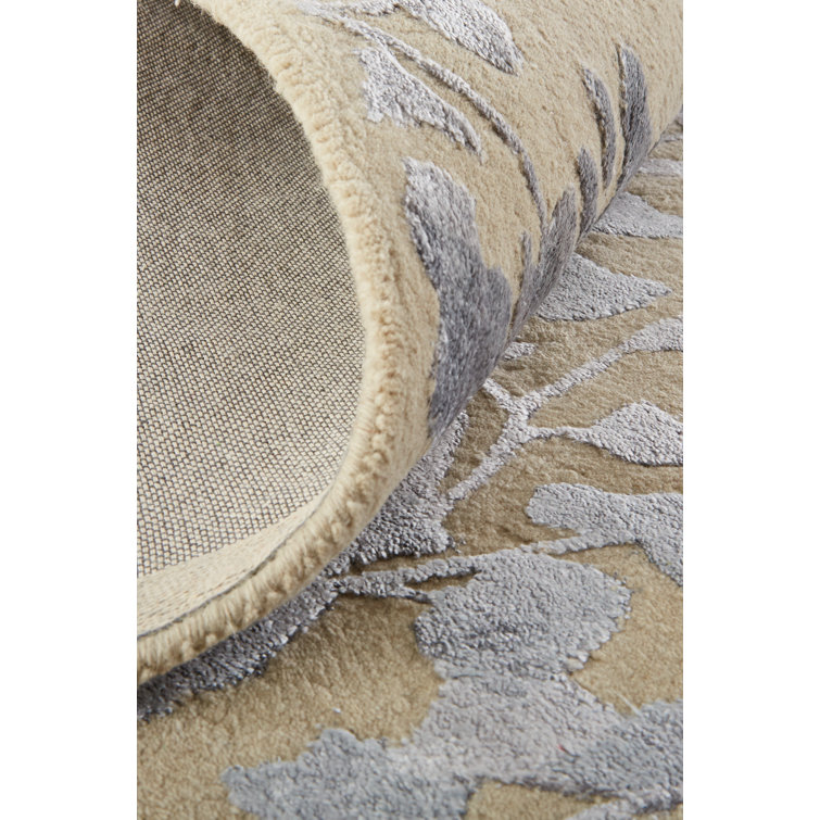 Latte & Silver Gray Floral Tufted Wool-Viscose 5'x8' Area Rug