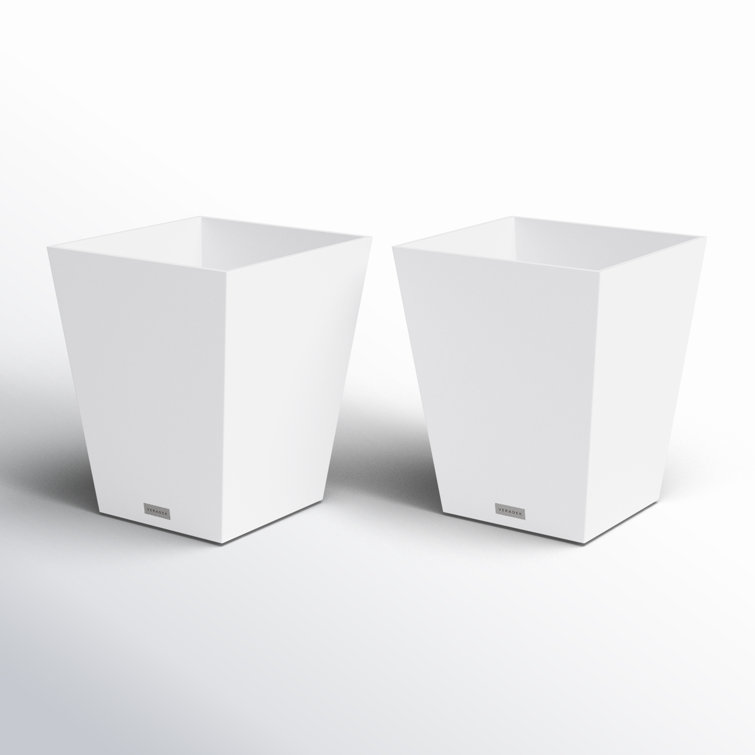 White Recycled Plastic Indoor/Outdoor Planter Set - 22 inch, 2 Pack