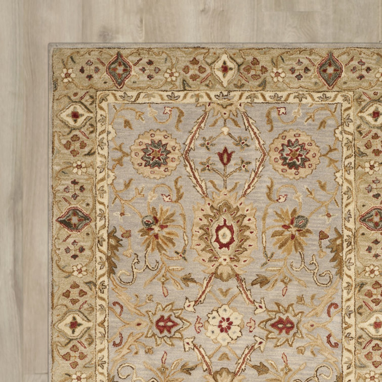 Antiquity 5' x 8' Gray Beige Wool Floral Area Rug