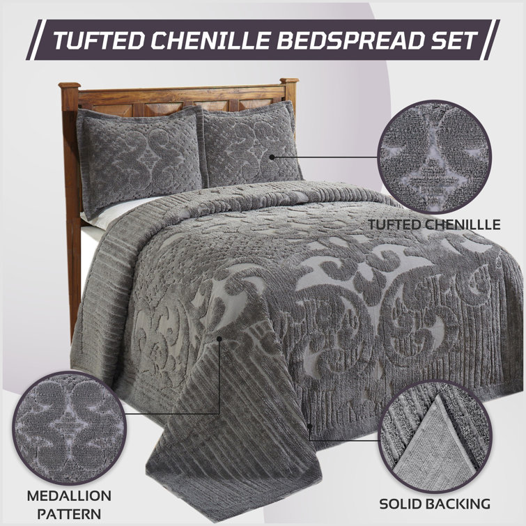 White Twin Cotton Reversible Tufted Medallion Bedspread Set