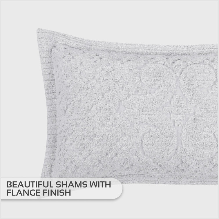 White Twin Cotton Reversible Tufted Medallion Bedspread Set