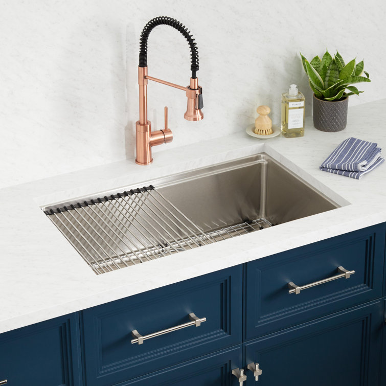 Melbrook 31'' Stainless Steel Undermount Kitchen Sink with Accessories