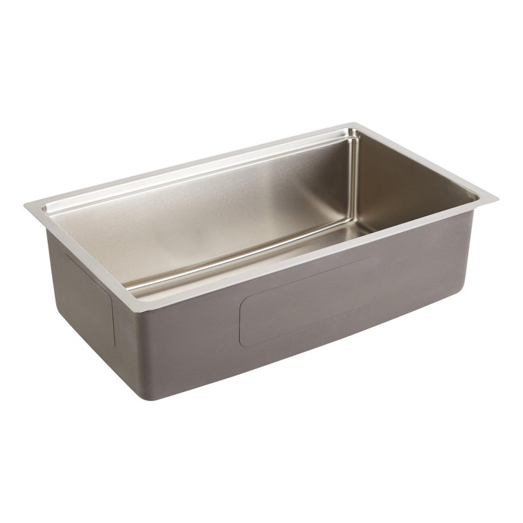 Melbrook 31'' Stainless Steel Undermount Kitchen Sink with Accessories