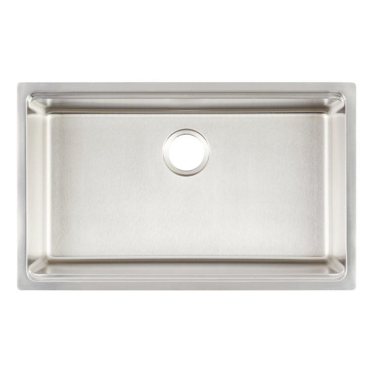 Melbrook 31'' Stainless Steel Undermount Kitchen Sink with Accessories