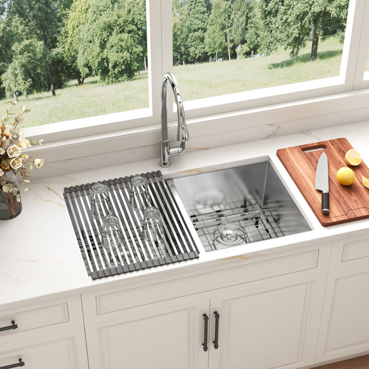 Blenzia 32'' Stainless Steel Double Bowl Undermount Kitchen Sink