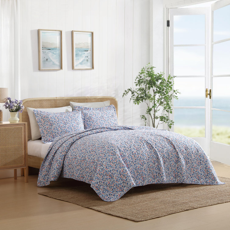 Leona Flower Blue and Red Cotton Twin Reversible Quilt Set