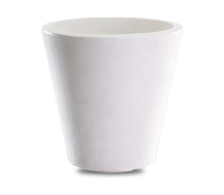 Caviar Black Crescent Garden 20" Polyethylene Planter