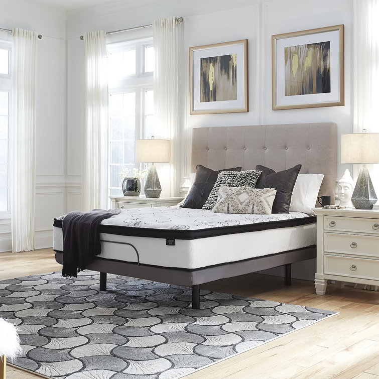 Modern White Queen Innerspring and Gel Memory Foam Mattress