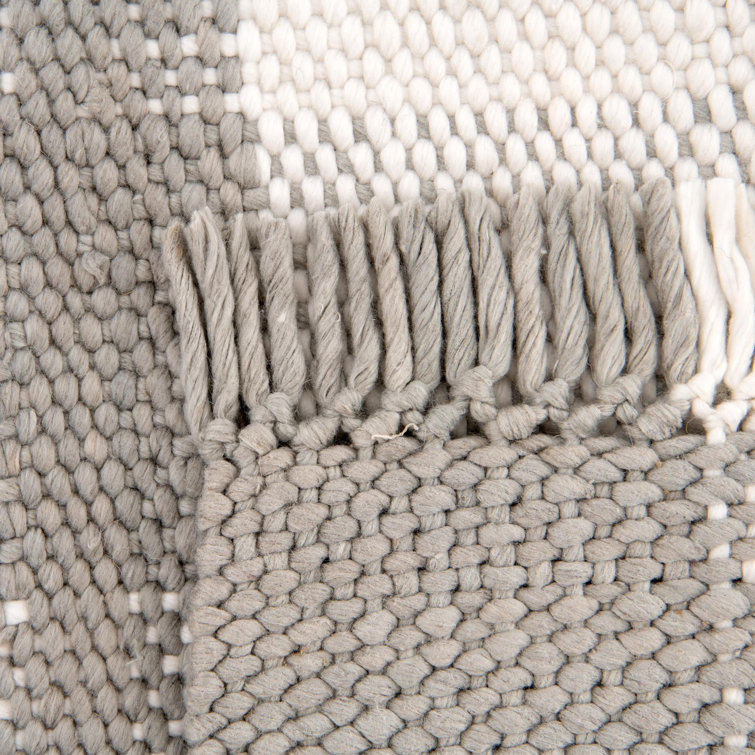 Gray and Ivory Synthetic Plaid Washable Rectangular Rug 4' x 6'