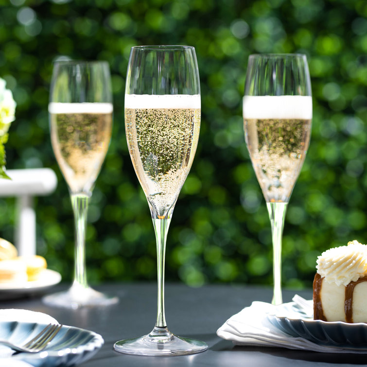 Elegant Clear Glass Flute Set for Upscale Events