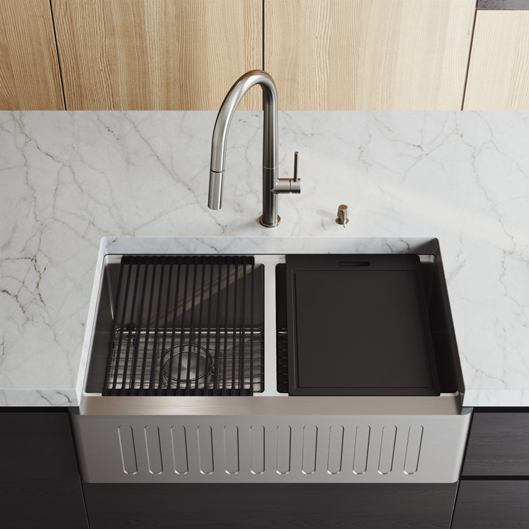 Oxford 33" Stainless Steel Double Bowl Farmhouse Kitchen Sink with Accessories