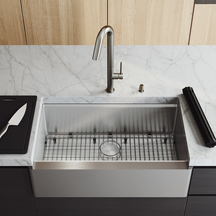 Oxford 33" Stainless Steel Farmhouse Single Bowl Kitchen Sink Workstation