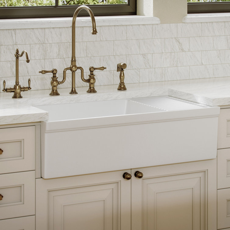 Glossy White Fireclay Farmhouse Sink with Drainboard