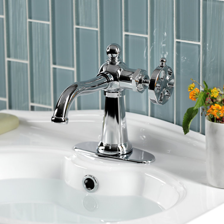Belknap Traditional Chrome Single-Hole Bathroom Faucet with Drain