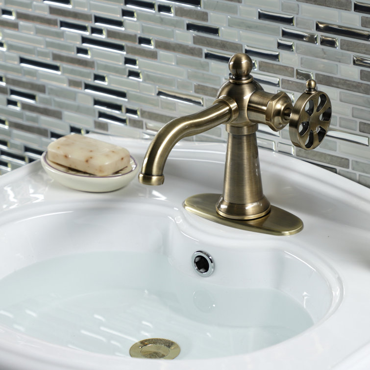 Belknap Antique Brass Single-Hole Traditional Bathroom Faucet