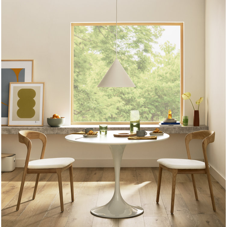 Flow 39.4'' White Round Pedestal Dining Table