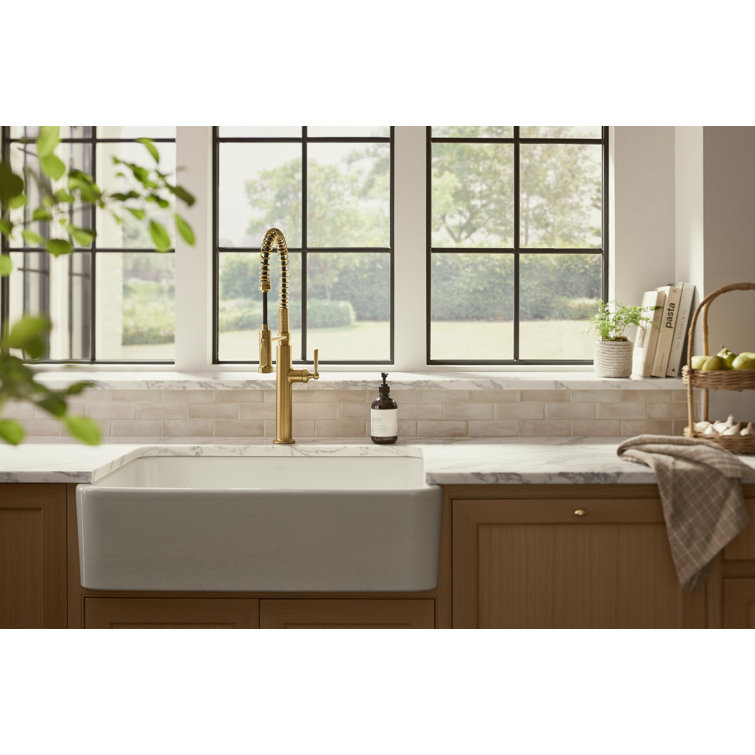 Polished Chrome Semi-Professional Kitchen Faucet with Pull-out Spray